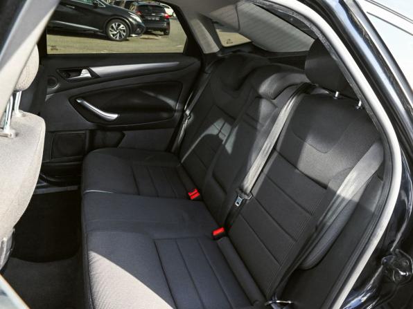 Ford Mondeo IV Рестайлинг с пробегом 2012 года, цена 909 000 рублей, 238113 км, седан, Автокод Объявления
