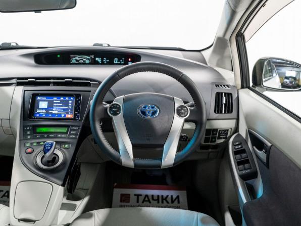Toyota Prius III (XW30) с пробегом 2010 года, цена 949 500 рублей, 257844 км, лифтбек, Автокод Объявления