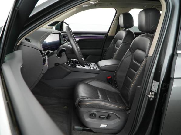 Volkswagen Touareg III с пробегом 2019 года, цена 5 099 046 рублей, 138033 км, внедорожник, Автокод Объявления