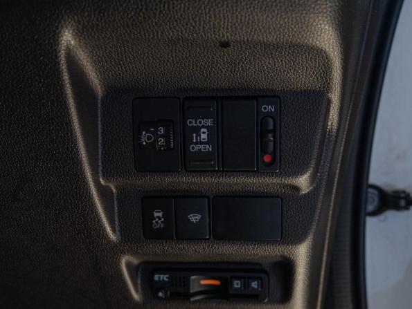 Honda Freed II с пробегом 2017 года, цена 1 600 000 рублей, 47092 км, компактвэн, Автокод Объявления