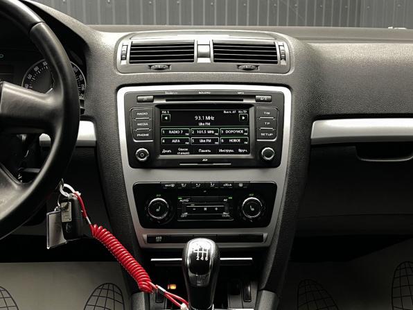 Skoda Octavia II (A5) Рестайлинг с пробегом 2011 года, цена 867 000 рублей, 157148 км, лифтбек, Автокод Объявления
