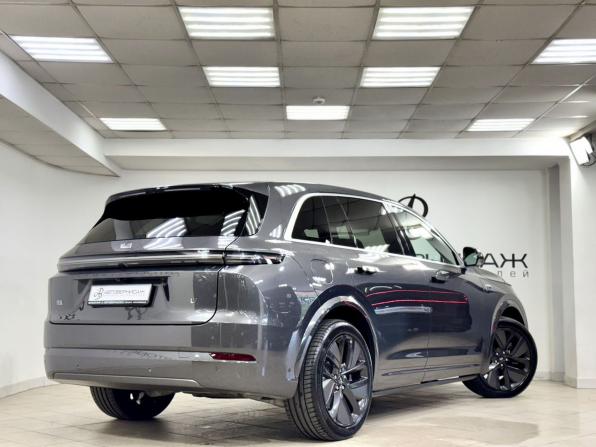 Li Auto (Lixiang) L7 I Рестайлинг с пробегом 2024 года, цена 6 450 000 рублей, 29455 км, внедорожник, Автокод Объявления