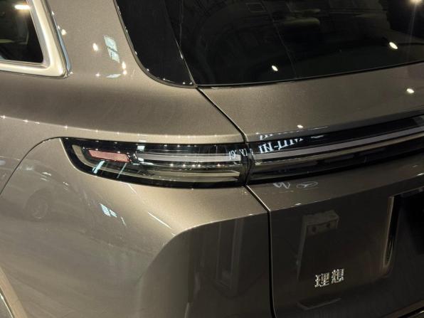Li Auto (Lixiang) L7 I с пробегом 2024 года, цена 7 290 000 рублей, 1642 км, внедорожник, Автокод Объявления