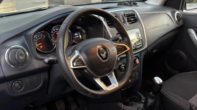 Renault Logan II Рестайлинг с пробегом 2021 года, цена 1 040 000 рублей, 159447 км, седан, Автокод Объявления