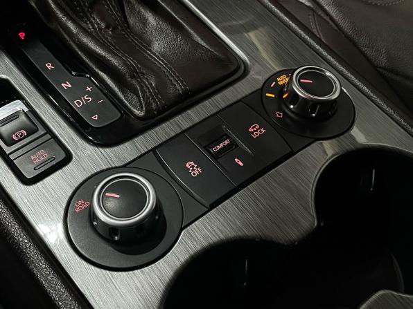 Volkswagen Touareg II Рестайлинг с пробегом 2014 года, цена 1 870 000 рублей, 287600 км, внедорожник, Автокод Объявления