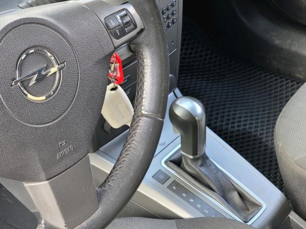 Opel Astra H с пробегом 2006 года, цена 189 000 рублей, 231603 км, хэтчбек, Автокод Объявления