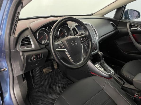 Opel Astra J Рестайлинг с пробегом 2013 года, цена 834 000 рублей, 172582 км, седан, Автокод Объявления