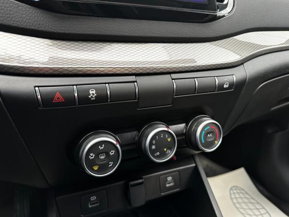 Lada (ВАЗ) Vesta I Рестайлинг (NG) с пробегом 2024 года, цена 1 285 000 рублей, 13300 км, седан, Автокод Объявления