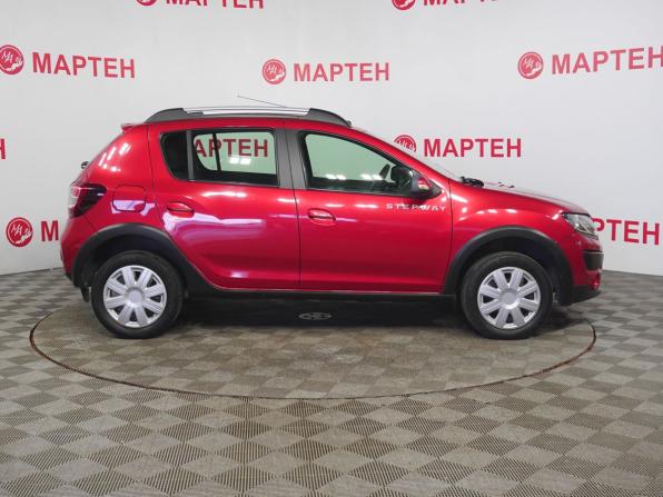 Renault Sandero II с пробегом 2017 года, цена 1 060 000 рублей, 35310 км, хэтчбек, Автокод Объявления