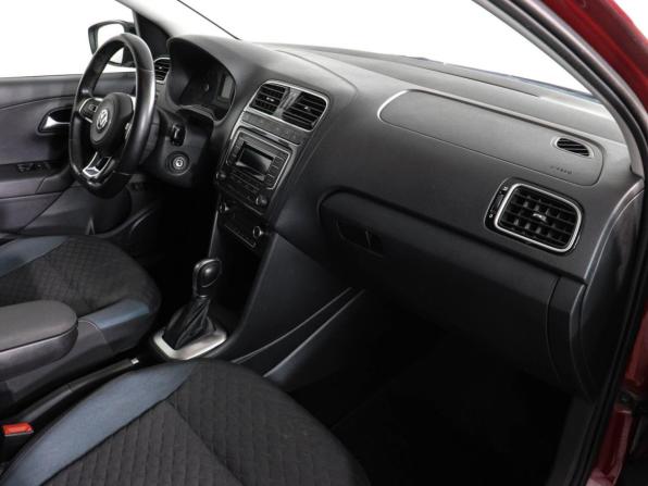 Volkswagen Polo V Рестайлинг с пробегом 2020 года, цена 1 099 000 рублей, 175283 км, седан, Автокод Объявления
