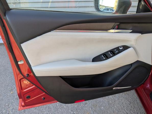 Mazda 6 III (GJ) Рестайлинг 2 с пробегом 2019 года, цена 2 600 000 рублей, 69700 км, седан, Автокод Объявления