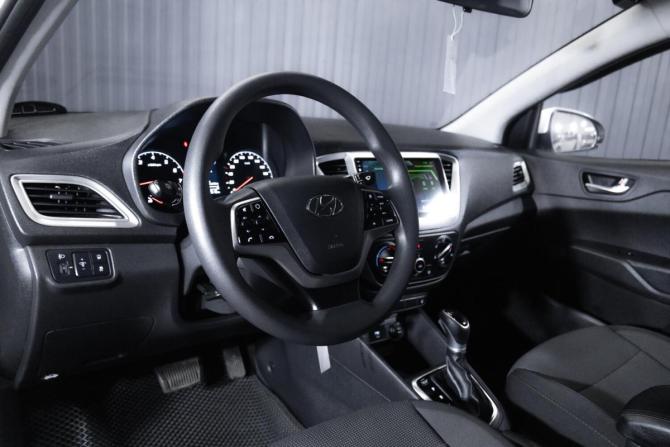 Hyundai Solaris II Рестайлинг с пробегом 2020 года, цена 1 370 000 рублей, 75609 км, седан, Автокод Объявления