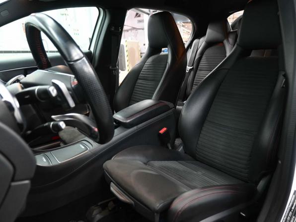 Mercedes-Benz GLA I (X156) Рестайлинг с пробегом 2019 года, цена 2 299 900 рублей, 124962 км, внедорожник, Автокод Объявления