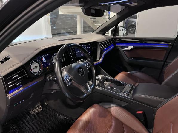 Volkswagen Touareg III с пробегом 2019 года, цена 4 999 000 рублей, 138501 км, внедорожник, Автокод Объявления