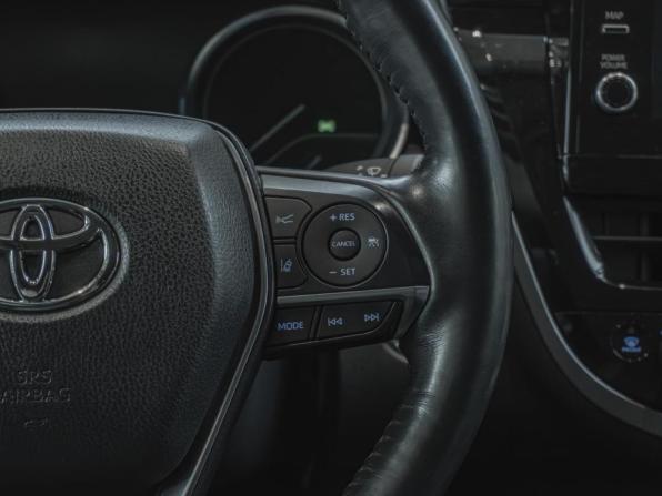 Toyota Camry VIII (XV70) Рестайлинг с пробегом 2021 года, цена 2 430 000 рублей, 114279 км, седан, Автокод Объявления