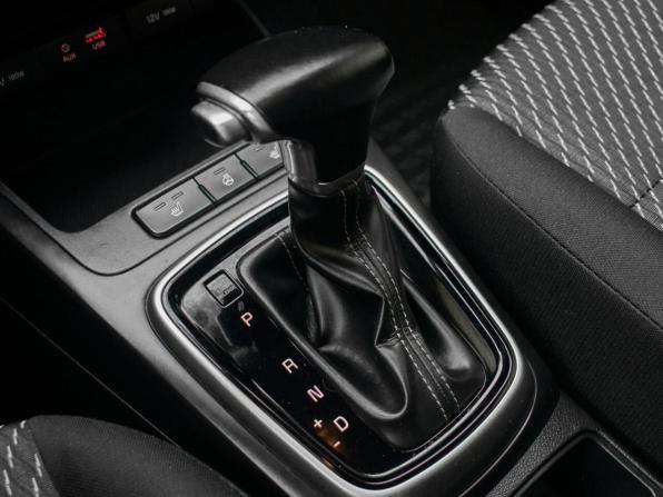Kia Rio IV с пробегом 2018 года, цена 1 620 000 рублей, 83951 км, хэтчбек, Автокод Объявления