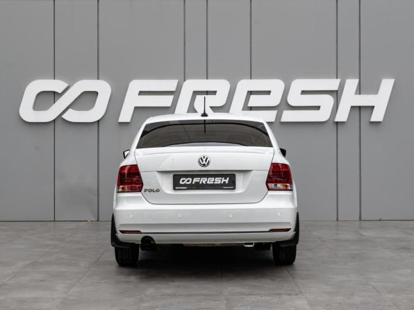 Volkswagen Polo V Рестайлинг с пробегом 2017 года, цена 1 030 000 рублей, 98310 км, седан, Автокод Объявления