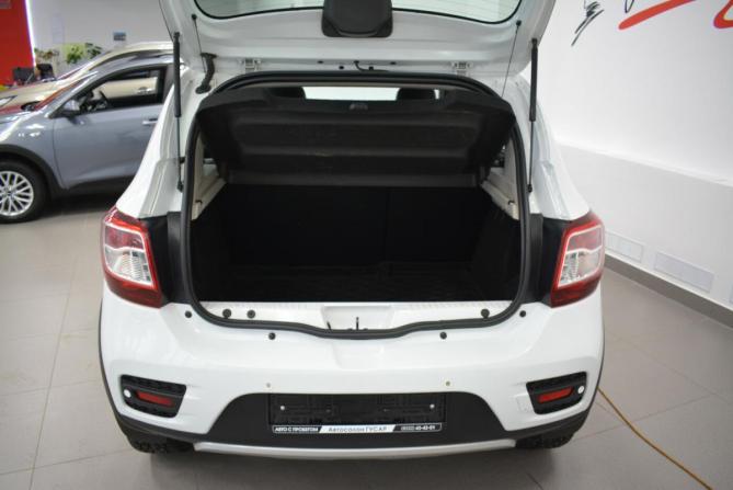 Renault Sandero II с пробегом 2017 года, цена 1 099 000 рублей, 79000 км, хэтчбек, Автокод Объявления