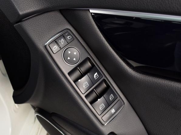 Mercedes-Benz C-Класс III (W204) Рестайлинг с пробегом 2012 года, цена 1 390 997 рублей, 107807 км, универсал, Автокод Объявления