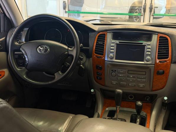 Toyota Land Cruiser 100 Series Рестайлинг 1 с пробегом 2004 года, цена 1 510 500 рублей, 857107 км, внедорожник, Автокод Объявления