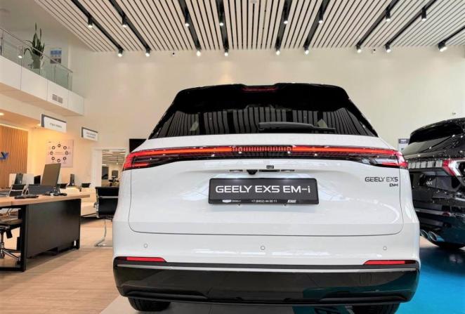 Новый Geely EX5 EM-i 2026 года, цена 3 969 990 рублей, внедорожник, Автокод Объявления