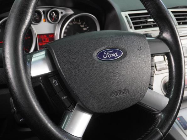 Ford Kuga I с пробегом 2012 года, цена 849 000 рублей, 220290 км, внедорожник, Автокод Объявления