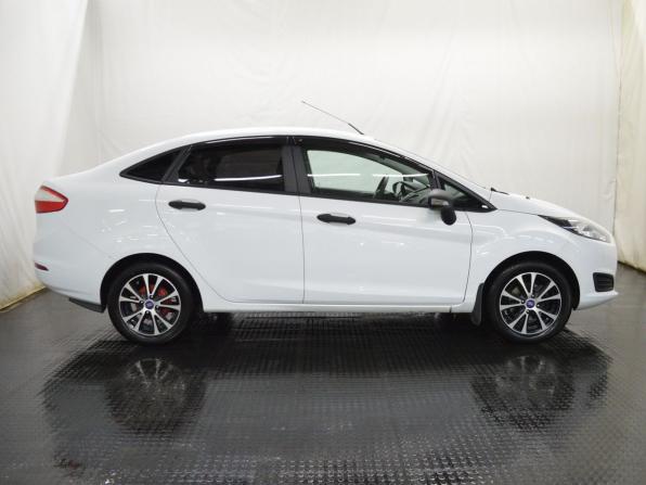 Ford Fiesta Mk6 Рестайлинг с пробегом 2015 года, цена 734 000 рублей, 124770 км, седан, Автокод Объявления