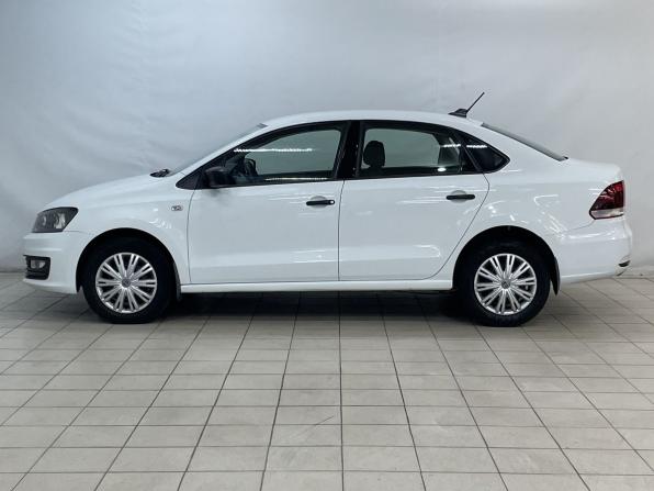 Volkswagen Polo V Рестайлинг с пробегом 2020 года, цена 1 269 000 рублей, 76217 км, седан, Автокод Объявления