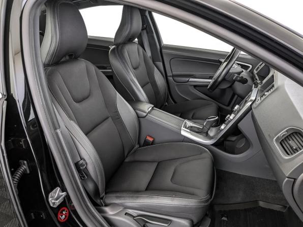 Volvo S60 II Рестайлинг с пробегом 2017 года, цена 2 150 000 рублей, 53376 км, седан, Автокод Объявления