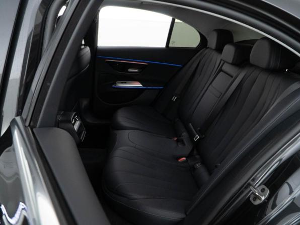 Mercedes-Benz E-Класс V (W213 S213 C238) Рестайлинг с пробегом 2024 года, цена 6 893 055 рублей, 18870 км, седан, Автокод Объявления