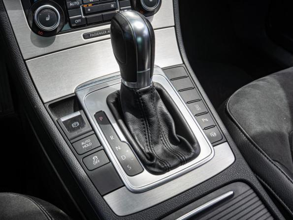 Volkswagen Passat B7 с пробегом 2011 года, цена 1 474 000 рублей, 102479 км, седан, Автокод Объявления
