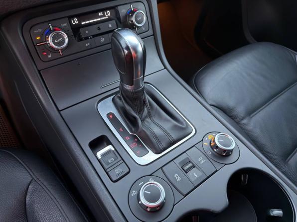 Volkswagen Touareg II с пробегом 2013 года, цена 1 895 000 рублей, 216000 км, внедорожник, Автокод Объявления
