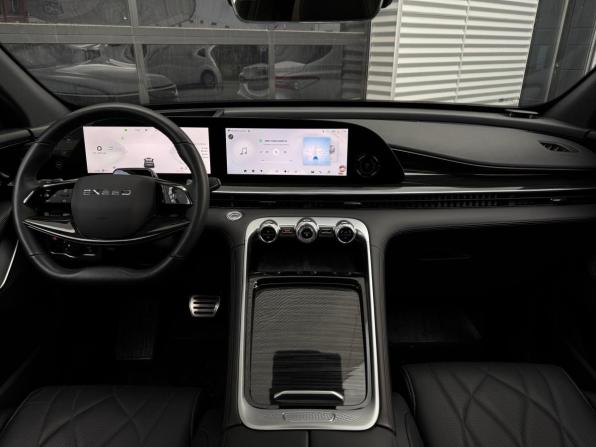 Exeed RX с пробегом 2024 года, цена 3 900 000 рублей, 9600 км, внедорожник, Автокод Объявления