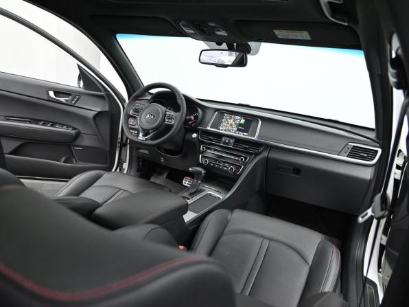 Kia Optima IV с пробегом 2016 года, цена 1 599 000 рублей, 215000 км, седан, Автокод Объявления