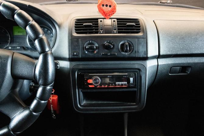 Skoda Fabia II Рестайлинг с пробегом 2011 года, цена 439 000 рублей, 203022 км, хэтчбек, Автокод Объявления