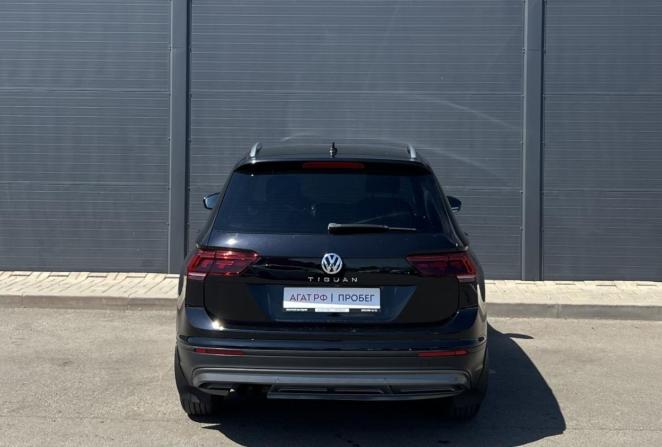 Volkswagen Tiguan II с пробегом 2017 года, цена 1 900 000 рублей, 214346 км, внедорожник, Автокод Объявления