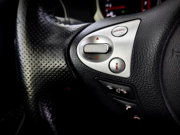 Nissan Juke I с пробегом 2013 года, цена 1 015 000 рублей, 119107 км, внедорожник, Автокод Объявления
