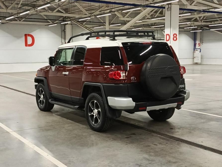 Toyota FJ Cruiser Казань  - изображение 8
