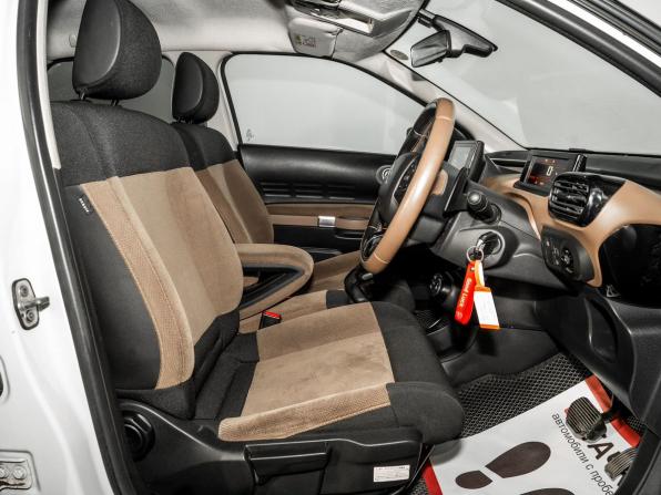 Citroen C4 Cactus I с пробегом 2016 года, цена 1 050 000 рублей, 140280 км, внедорожник, Автокод Объявления