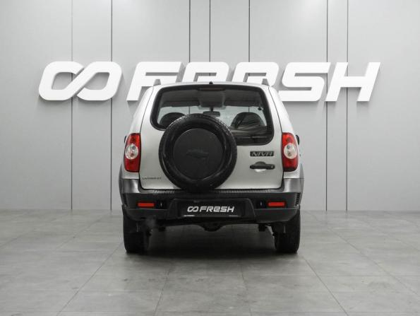 Chevrolet Niva I Рестайлинг с пробегом 2011 года, цена 619 000 рублей, 133039 км, внедорожник, Автокод Объявления