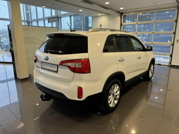 Kia Sorento II Рестайлинг с пробегом 2017 года, цена 1 739 000 рублей, 273542 км, внедорожник, Автокод Объявления