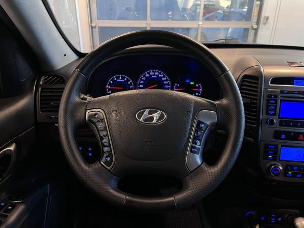 Hyundai Santa Fe II Рестайлинг с пробегом 2012 года, цена 1 240 000 рублей, 220292 км, внедорожник, Автокод Объявления