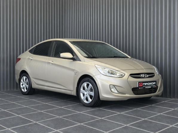 Hyundai Solaris I с пробегом 2014 года, цена 857 000 рублей, 201457 км, седан, Автокод Объявления