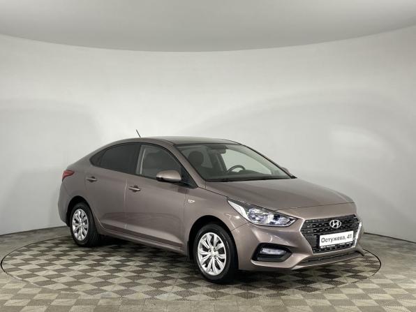 Hyundai Solaris II с пробегом 2018 года, цена 1 385 000 рублей, 131990 км, седан, Автокод Объявления