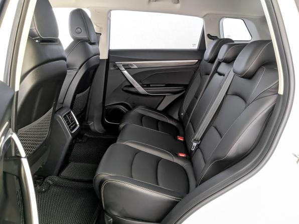 Geely Atlas Pro с пробегом 2023 года, цена 2 170 000 рублей, 33527 км, внедорожник, Автокод Объявления