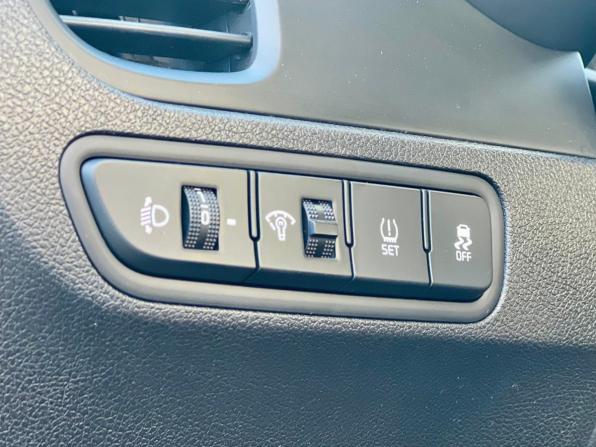 Kia Rio IV с пробегом 2019 года, цена 1 549 000 рублей, 62800 км, хэтчбек, Автокод Объявления
