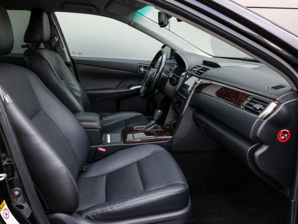 Toyota Camry VII (XV50) Рестайлинг 2 с пробегом 2017 года, цена 2 498 000 рублей, 170055 км, седан, Автокод Объявления