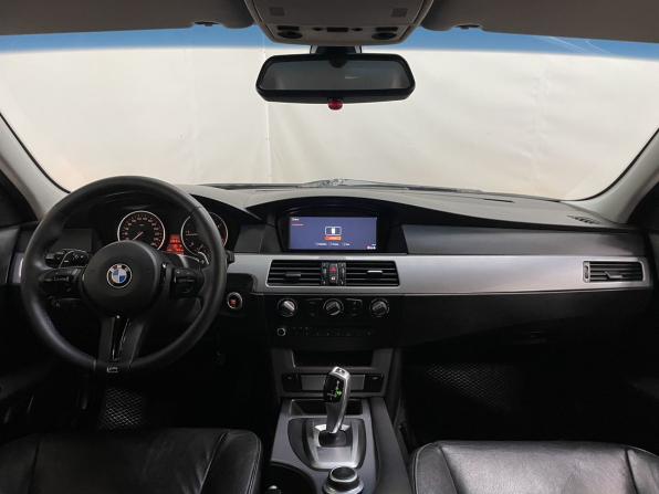 BMW 5 серии V (E60/E61) Рестайлинг с пробегом 2007 года, цена 1 020 000 рублей, 264343 км, седан, Автокод Объявления