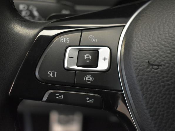 Volkswagen Tiguan II с пробегом 2018 года, цена 2 649 000 рублей, 143147 км, внедорожник, Автокод Объявления
