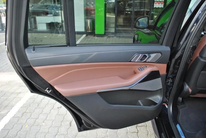 BMW X7 I (G07) Рестайлинг с пробегом 2026 года, цена 17 990 000 рублей, 10 км, внедорожник, Автокод Объявления